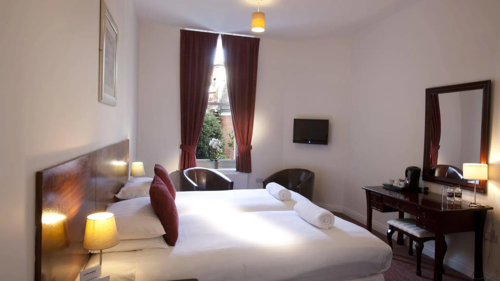 Park Central Hotel Bournemouth 4*,